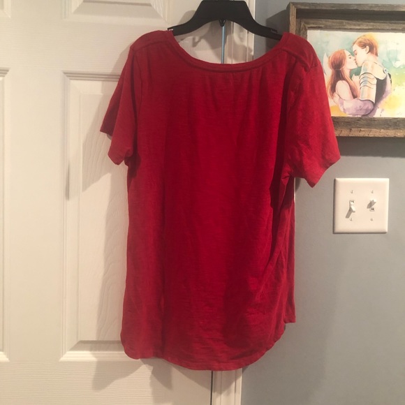 Simple red tee🥑🥑🥑 - Picture 2 of 3
